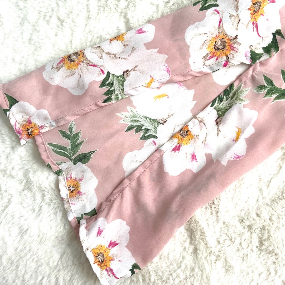 Floral Romper - Picture 6 of 7